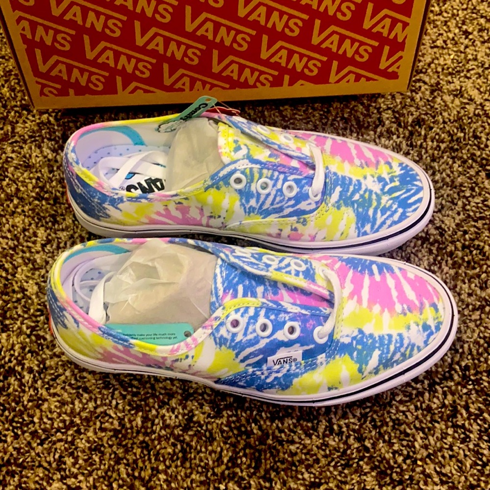 Tie Dye Orchid Authentic Vans
